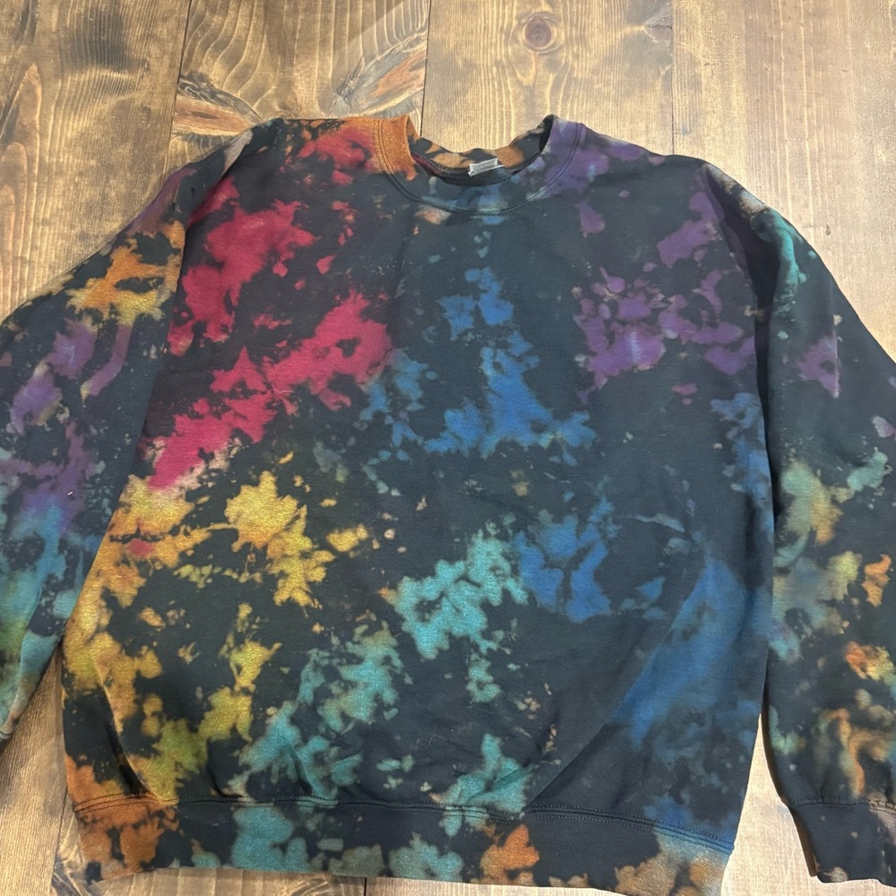 Gildan Reverse Tie-Dye Crew Neck Sweater